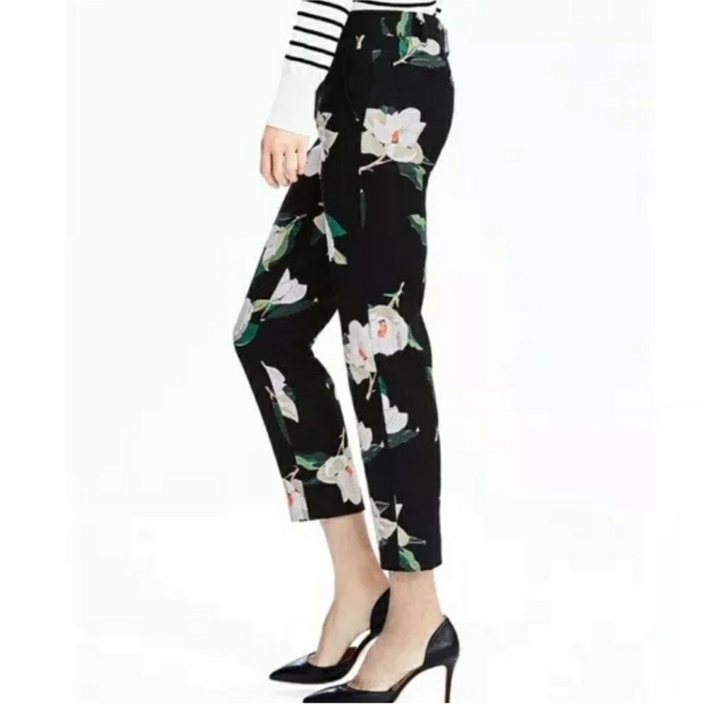 BANANA REPUBLIC Navy & White Floral Cropped Ankle Ryan Pants | Size 4